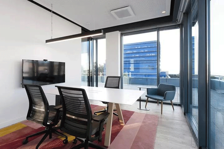 葡萄牙微软公司办公室家具设计欣赏_迪欧家具
